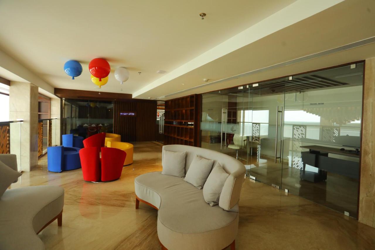 Coral Isle Hotel Kochi Exterior photo